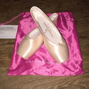 Brand New Gaynor Minden Pointe Shoes
